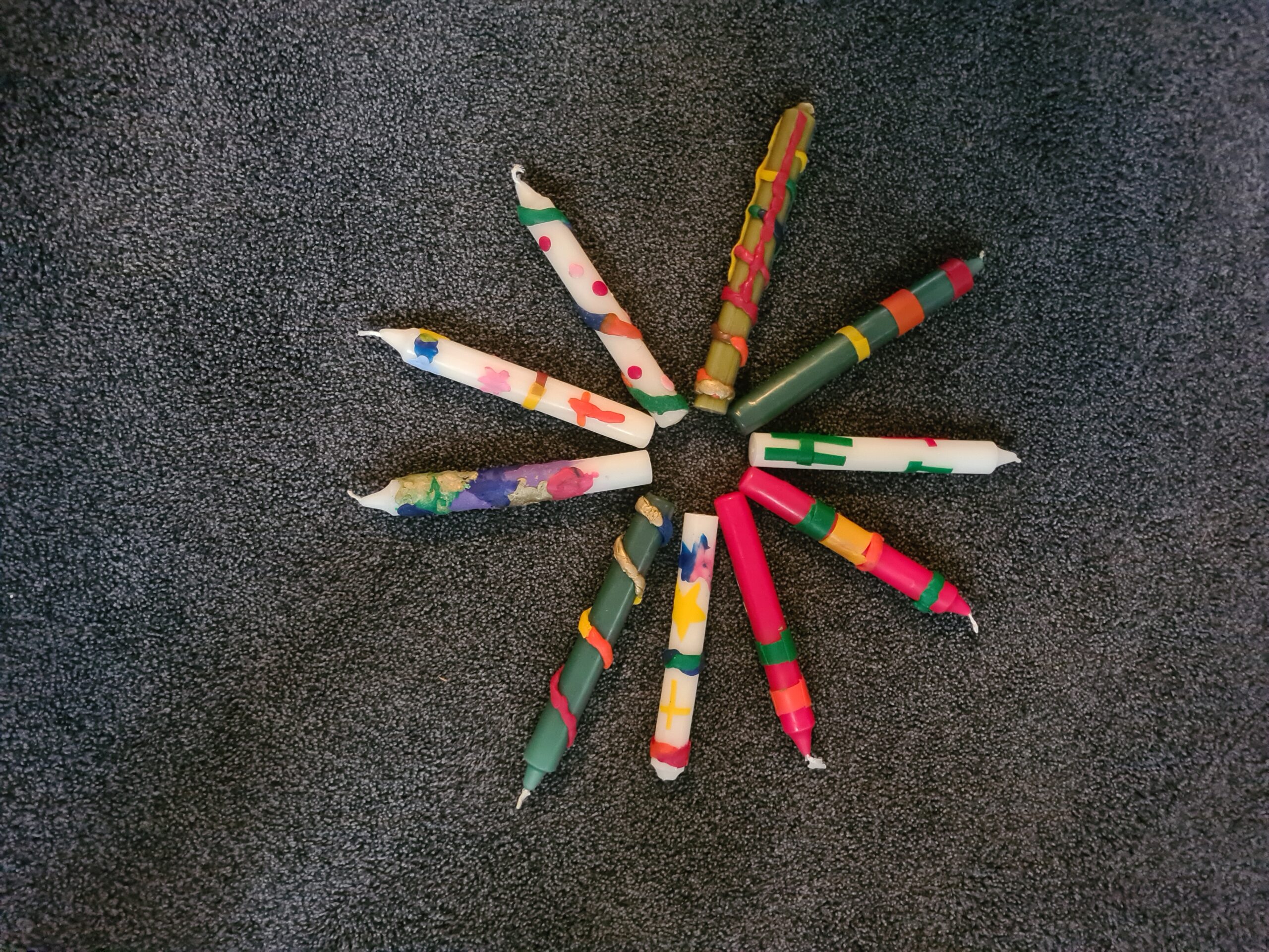 Stern aus gebastelten Kerzen