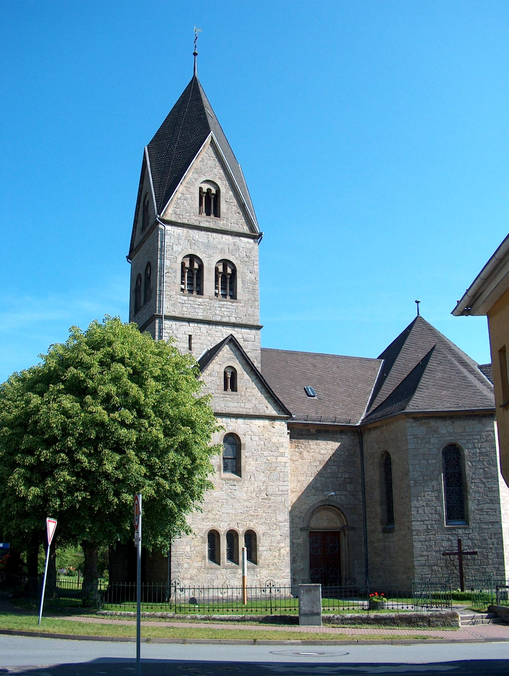 Kirche St. Martinus Reelsen aussen