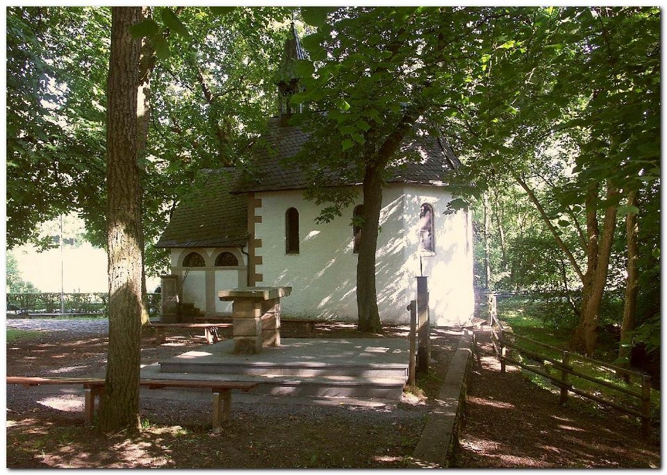 Kluskapelle und Außenaltar
